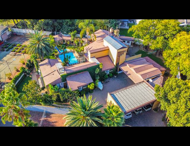 5 BEDROOM HOUSE FOR SALE IN VANDERBIJLPARK SW 5